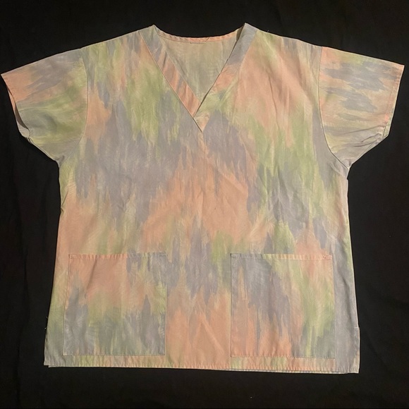 SCRUB TOPS - Picture 11 of 16